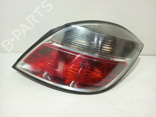 right-taillight-opel-astra-h-a04-2004-2005-2006-2007-2008-2009-2010-2011-2012-2013-2014-37417423 main image