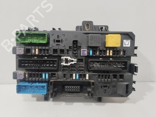 Used Fuse box Fuse box OPEL ZAFIRA / ZAFIRA FAMILY B (A05) 1.7 CDTI (M75) (110 hp) 28531002 28531002