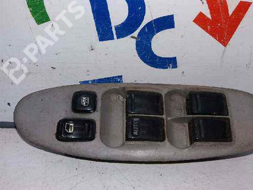 Used Left front window switch NISSAN ALMERA TINO (V10) [1998-2006]  5161595