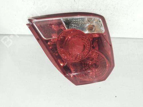 Used Left taillight DAEWOO KALOS (KLAS) 1.4 (83 hp) 17117390