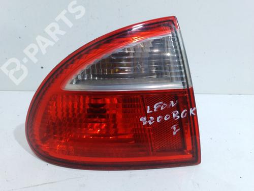 Used Left taillight SEAT LEON (1M1) [1999-2006]  10648701