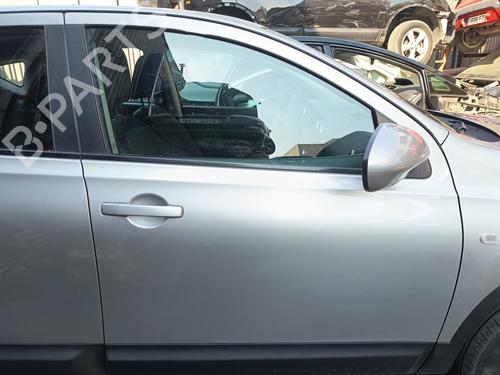 Used Right front door Right front door 38052212 38052212