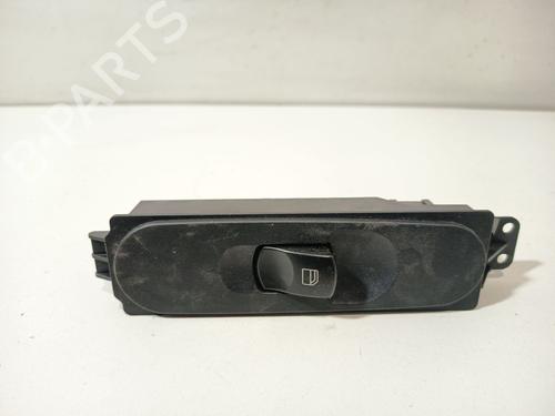 Højre fortil elrude kontakt Højre fortil elrude kontakt MERCEDES-BENZ SPRINTER 3,5-t Van (B906) 313 CDI 4x4 (906.631, 906.633, 906.635, 906.637) (129 hp) 34392163 34392163