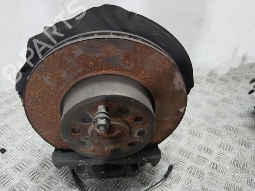 Used Left front steering knuckle BMW 7 (E65, E66, E67) 735 i, Li (272 hp) 25989512