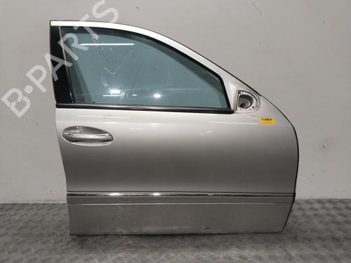 Used Right front door MERCEDES-BENZ E-CLASS (W211) E 320 CDI (211.026) (204 hp) 31969460