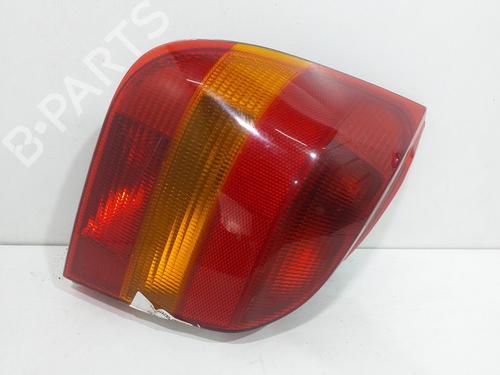 Feu arrière gauche FORD FIESTA III (GFJ) 1.4 (73 hp) 13712688