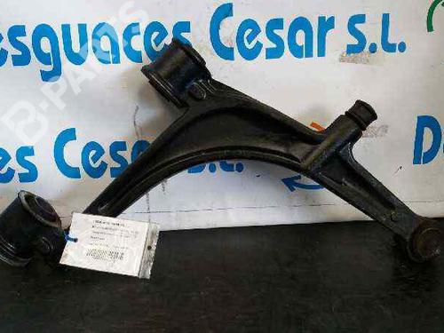 Used Left front suspension arm NISSAN INTERSTAR Van (X70) [2002-2025]  5167488