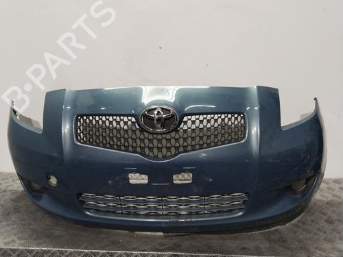 Used Front bumper TOYOTA YARIS (_P9_) 1.4 D-4D (NLP90_, NLP90R) (90 hp) 31069273