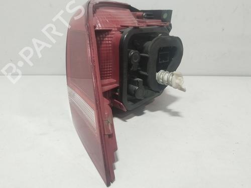 Right taillight VW PASSAT B7 (362) 1.6 TDI | BP37795380C35 - Image 5