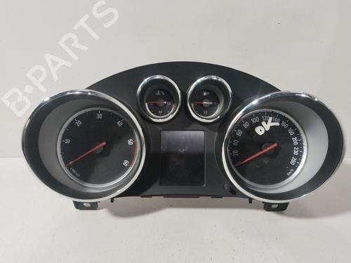 Used Instrument cluster OPEL ASTRA J (P10) [2009-2016]  31046092