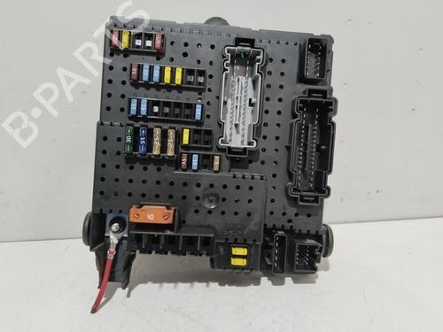 Used Fuse box VOLVO XC90 I (275) [2002-2015]  21572648