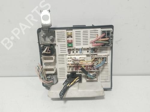 Used Fuse box Fuse box 38564983 38564983