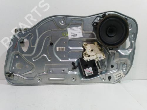 Used Front right window mechanism Front right window mechanism VOLVO V50 (545) 2.0 D (136 hp) 10658004 10658004