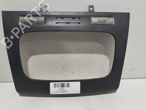 Used Middle console Middle console FORD TOURNEO CONNECT 1.8 TDCi /TDDi /DI (75 hp) 21502813 21502813