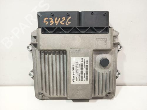 Used Engine control unit (ECU) Engine control unit (ECU) LANCIA YPSILON (843_) 1.3 D Multijet (843.AXE11, 843.AXE1A) (90 hp) 33955558 33955558