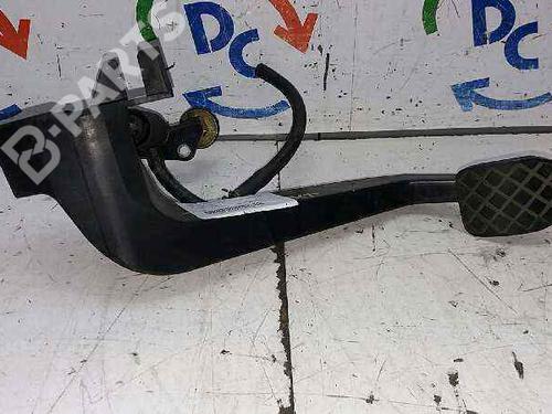 Clutch pedal AUDI A4 B6 (8E2) 2.5 TDI quattro (180 hp) 8772959