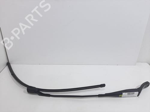 Used Front windshield wiper arm PEUGEOT 208 I (CA_, CC_) [2012-2020]  13712516