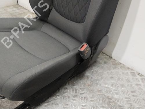 Right front seat TOYOTA COROLLA Saloon (_E21_) 1.8 VVTi Hybrid (ZWE211, MZEA12) | BP30512908C16 
