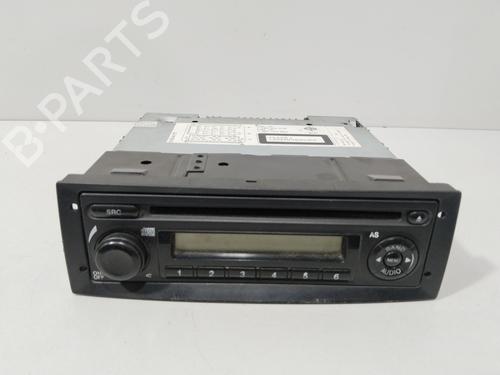 Used Radio FIAT DOBLO Box Body/MPV (223_) 1.3 D Multijet (75 hp) 28080016