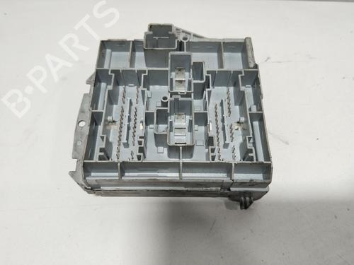 Used Fuse box Fuse box 38288461 38288461