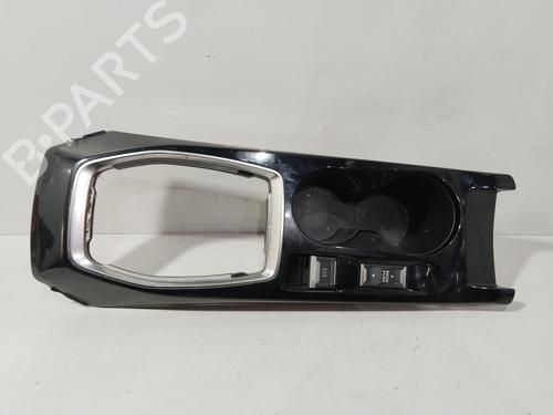 Kopholder/Genstandsholder PEUGEOT 2008 II (UD_, US_, UY_, UJ_, UR_, UC_) 1.2 PureTech 100 (USHNK) (101 hp) 30850170