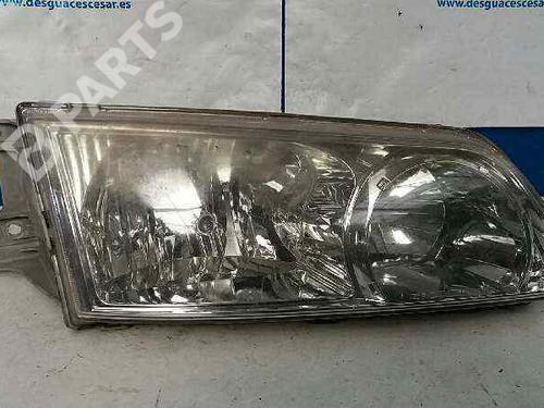 Used Right headlight HYUNDAI H-1 Van (A1) [1997-2008]  5190573