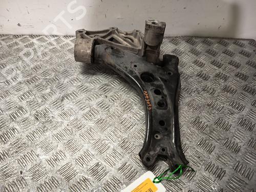 Used Right front suspension arm VW POLO IV (9N_, 9A_) 1.4 16V (75 hp) 32656425