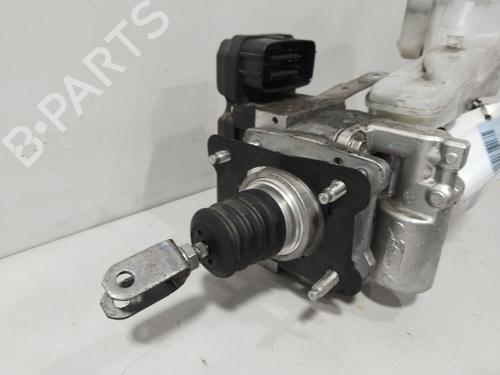 Maître-cylindre TOYOTA COROLLA Saloon (_E21_) 1.8 VVTi Hybrid (ZWE211, MZEA12) | BP30388674M77 