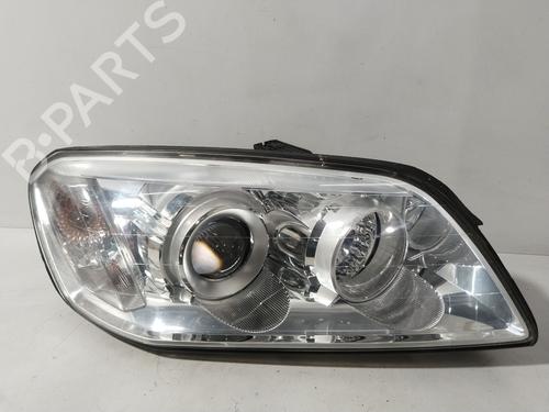 Used Right headlight CHEVROLET CAPTIVA (C100, C140) 2.0 D 4WD (150 hp) 31130114