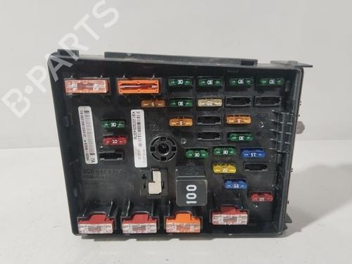 Used Fuse box SEAT ALHAMBRA (710, 711) 2.0 TDI (115 hp) 31251613