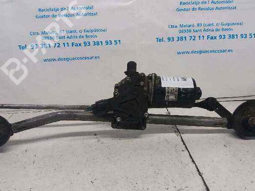 Used Front wiper motor TOYOTA COROLLA (_E12_) 1.4 D (NDE120_, NDE120R) (90 hp) 5190111