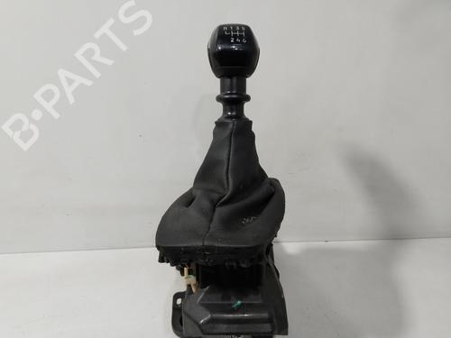 Used Gear lever Gear lever PEUGEOT 2008 II (UD_, US_, UY_, UJ_, UR_, UC_) 1.2 PureTech 100 (USHNK) (101 hp) 30847648 30847648