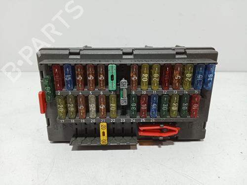 Used Fuse box Fuse box 37667357 37667357