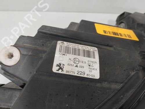 Right headlight PEUGEOT 308 I (4A_, 4C_) 1.6 THP 16V | BP32329201C29