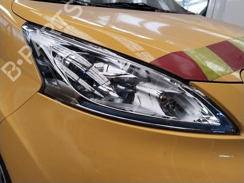 Used Right headlight Right headlight NISSAN NV200 / EVALIA Bus e-NV (ME0M) (109 hp) 35949546 35949546