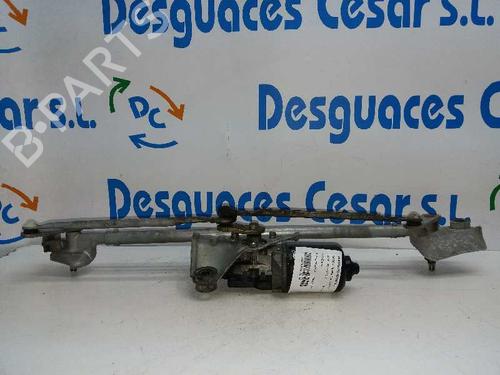 front-wiper-motor-lexus-is-i-_e1_-1592003900-1999-2000-2001-2002-2003-2004-2005-5172778 main image