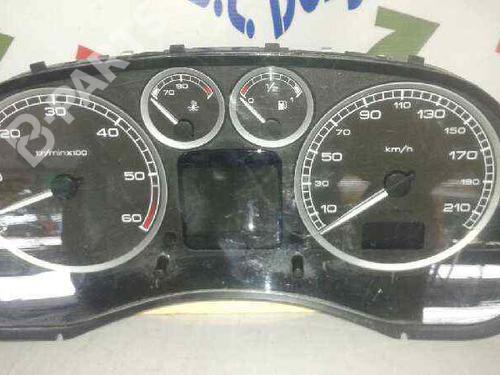 Used Instrument cluster PEUGEOT 307 (3A/C) [2000-2012]  5188652