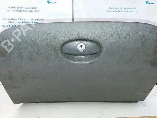 Used Glove box Glove box CITROËN C5 I (DC_) 2.0 HDi (DCRHZB, DCRHZE) (109 hp) 5205718 5205718