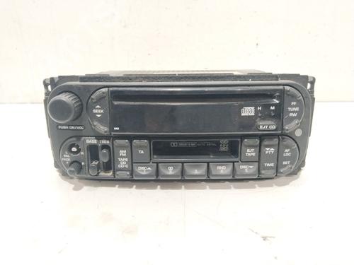 Used Radio CHRYSLER VOYAGER / GRAND VOYAGER IV (RG) 2.5 CRD (143 hp) 17555029