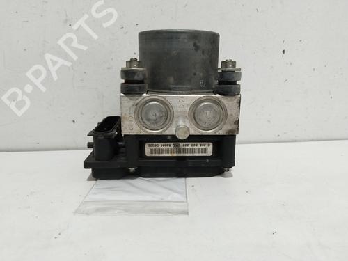 Used ABS pump RENAULT CLIO II (BB_, CB_) 1.4 16V (B/CB0L) (95 hp) 20660465