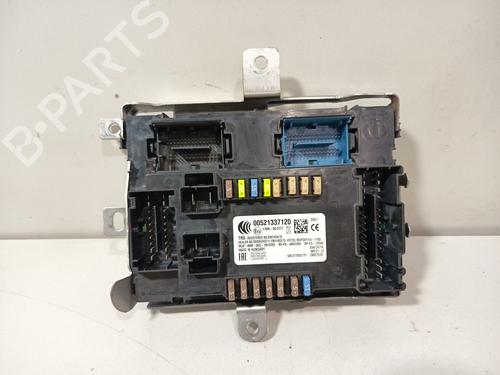 Used Fuse box Fuse box 36646984 36646984