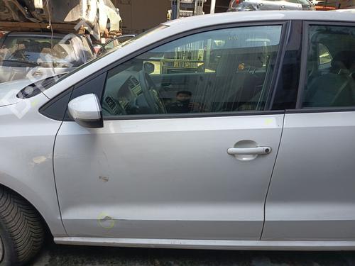 Used Left front door Left front door 37425296 37425296
