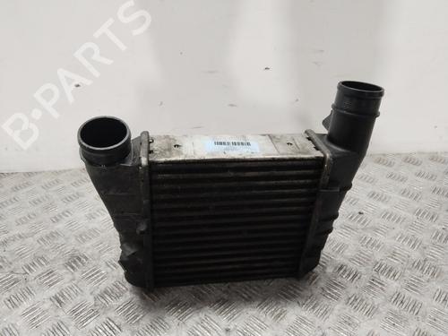 Używane Intercooler / Chłodnica powietrza doładowującego AUDI A4 B7 (8EC) 2.0 TDI (140 hp) 28097873