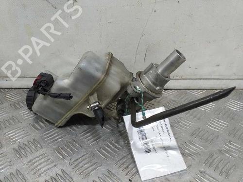 Used Brake master cylinder Brake master cylinder FORD TRANSIT Van (FA_ _) [2006-2014] 5195658 5195658