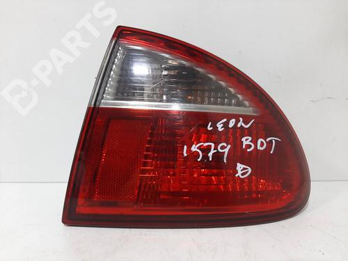 Used Right taillight SEAT LEON (1M1) [1999-2006]  7052333