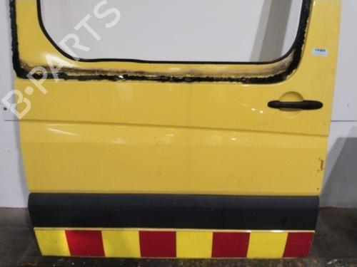 Used Right slide door MERCEDES-BENZ SPRINTER 3,5-t Van (B906) 313 CDI (906.631, 906.633, 906.635, 906.637) (129 hp) 31214581
