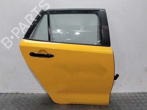 right-rear-door-toyota-corolla-estate-_e21_-2019-33939068 main image