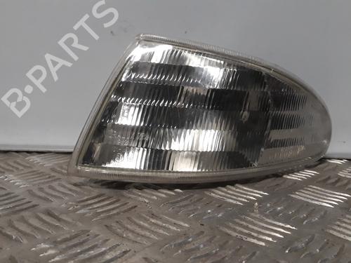 Used Left front indicator Left front indicator FORD MONDEO I (GBP) [1993-1996] 5177372 5177372
