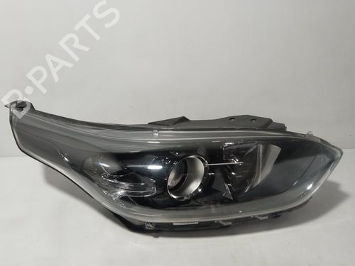 Used Right headlight KIA CEED Sportswagon (CD) 1.6 CRDi 136 (136 hp) 31570964