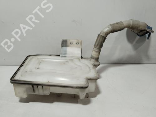 windscreen-washer-tank-vw-caddy-iii-mpv-2kb-2kj-2cb-2cj-2004-2005-2006-2007-2008-2009-2010-2011-2012-2013-2014-2015-2016-36042434 main image